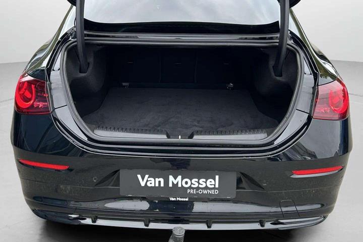 Sort Mercedes CLA250+ fra 2025