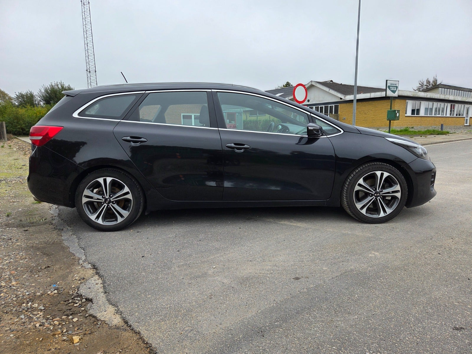 Sort Kia Ceed fra 2016