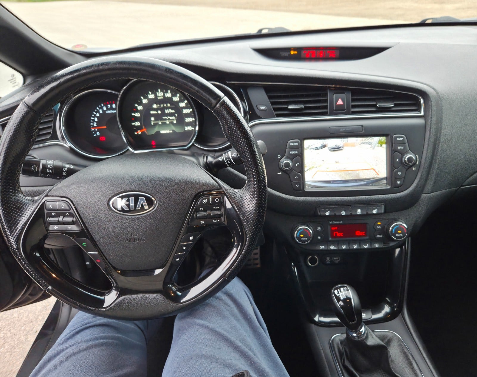 Sort Kia Ceed fra 2016