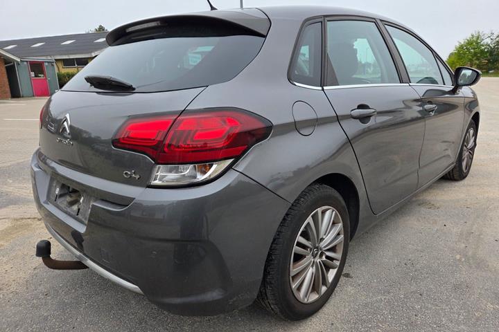 Grå Citroën C4 fra 2017