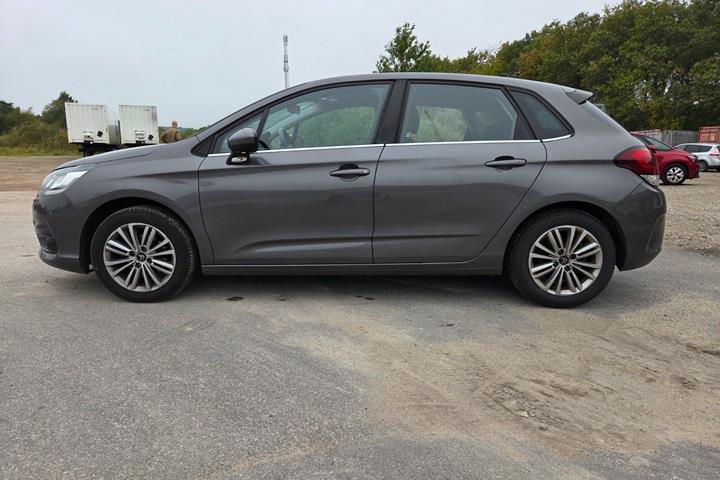 Grå Citroën C4 fra 2017