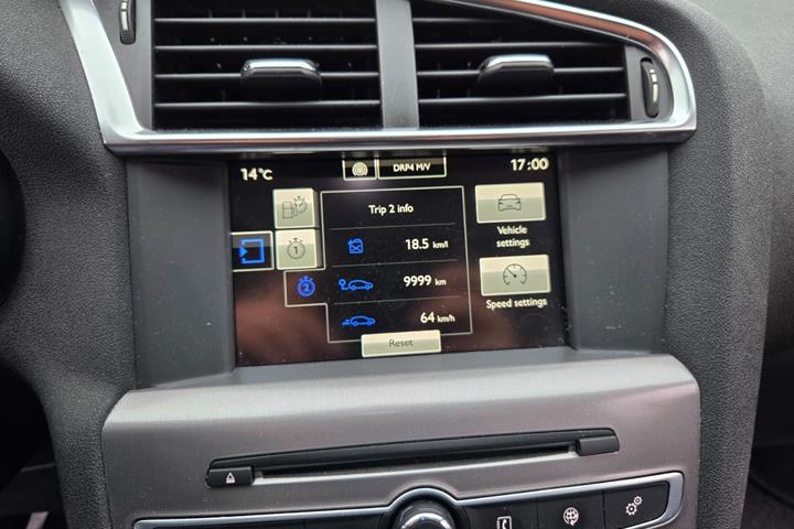 Grå Citroën C4 fra 2017