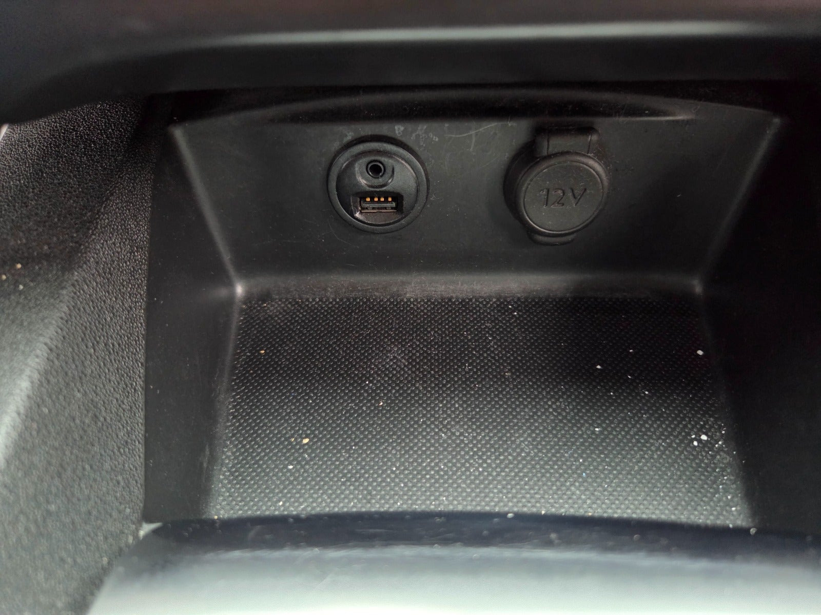 Grå Citroën C4 fra 2017