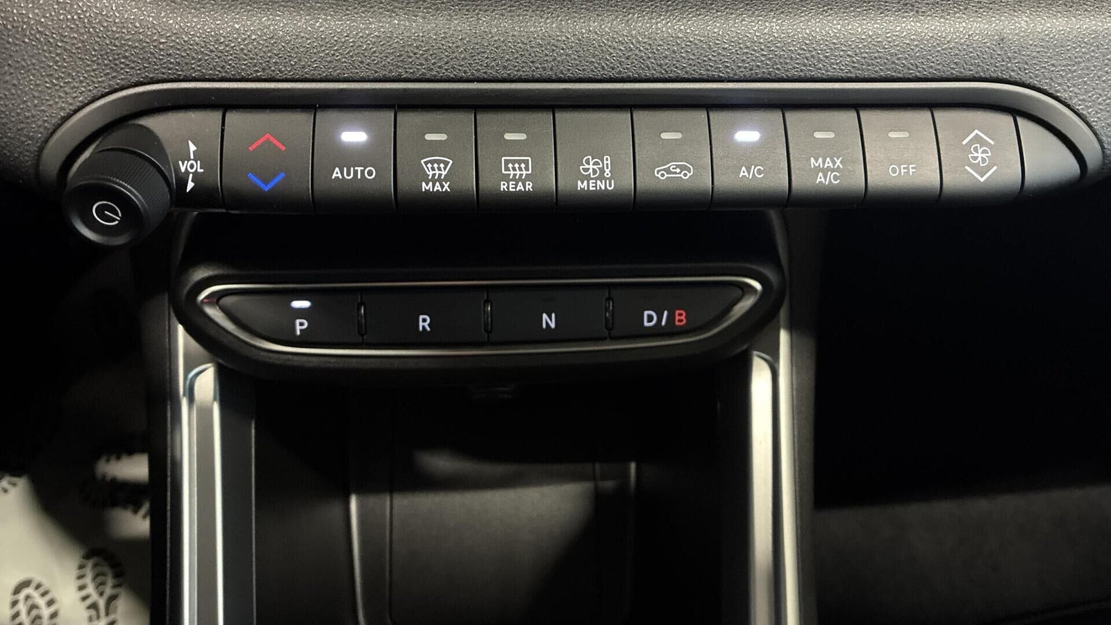 Hvid Jeep Avenger fra 2025