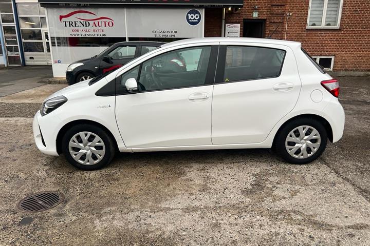 Hvid Toyota Yaris fra 2018