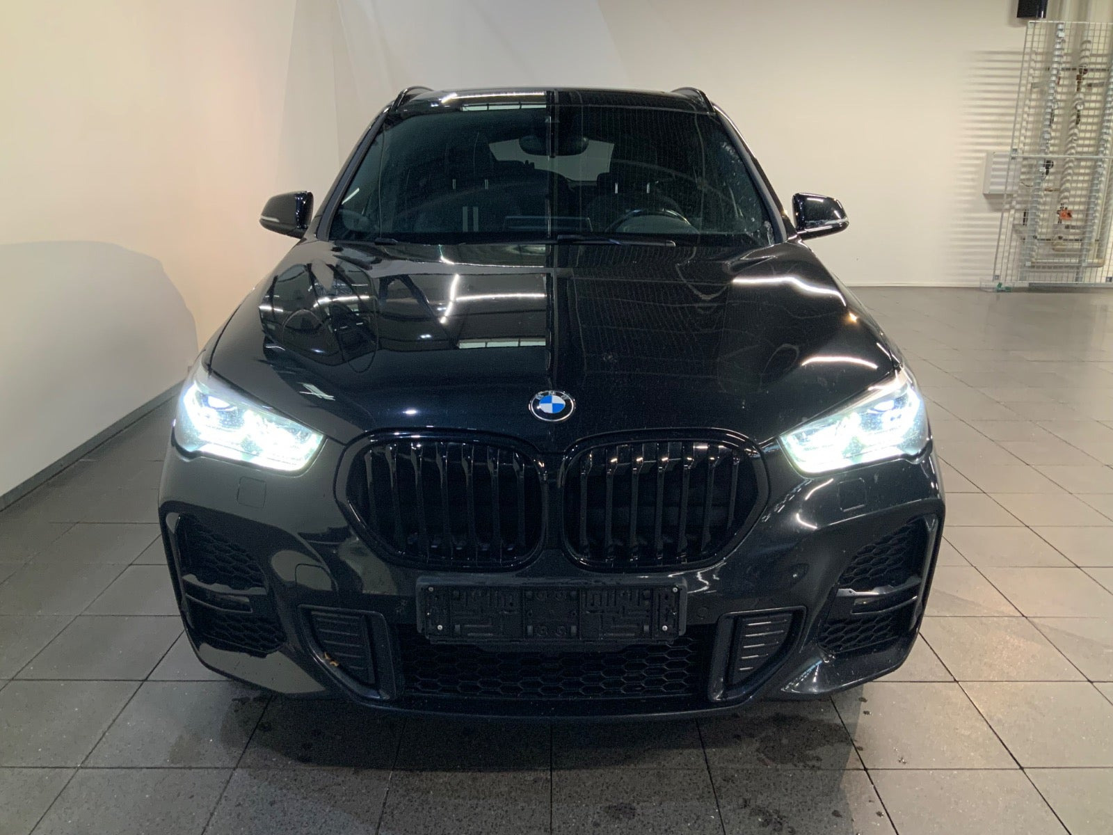 Sort BMW X1 fra 2021