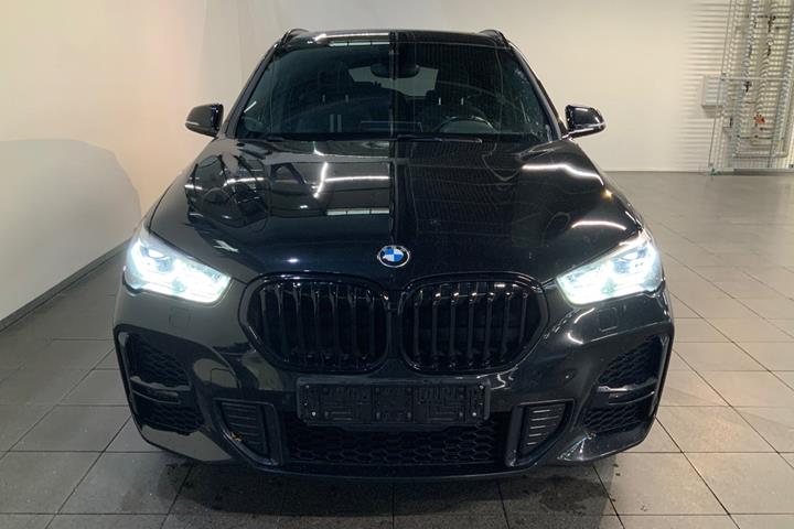 Sort BMW X1 fra 2021