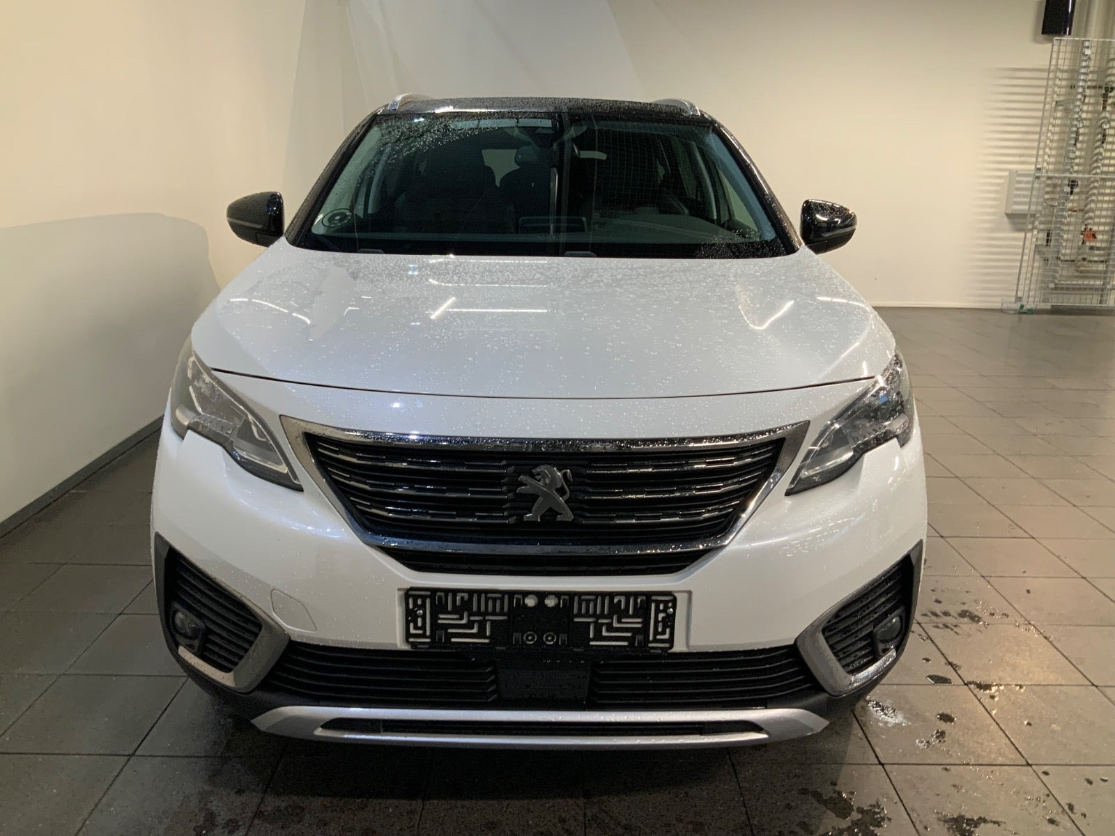 Hvid Peugeot 5008 fra 2019