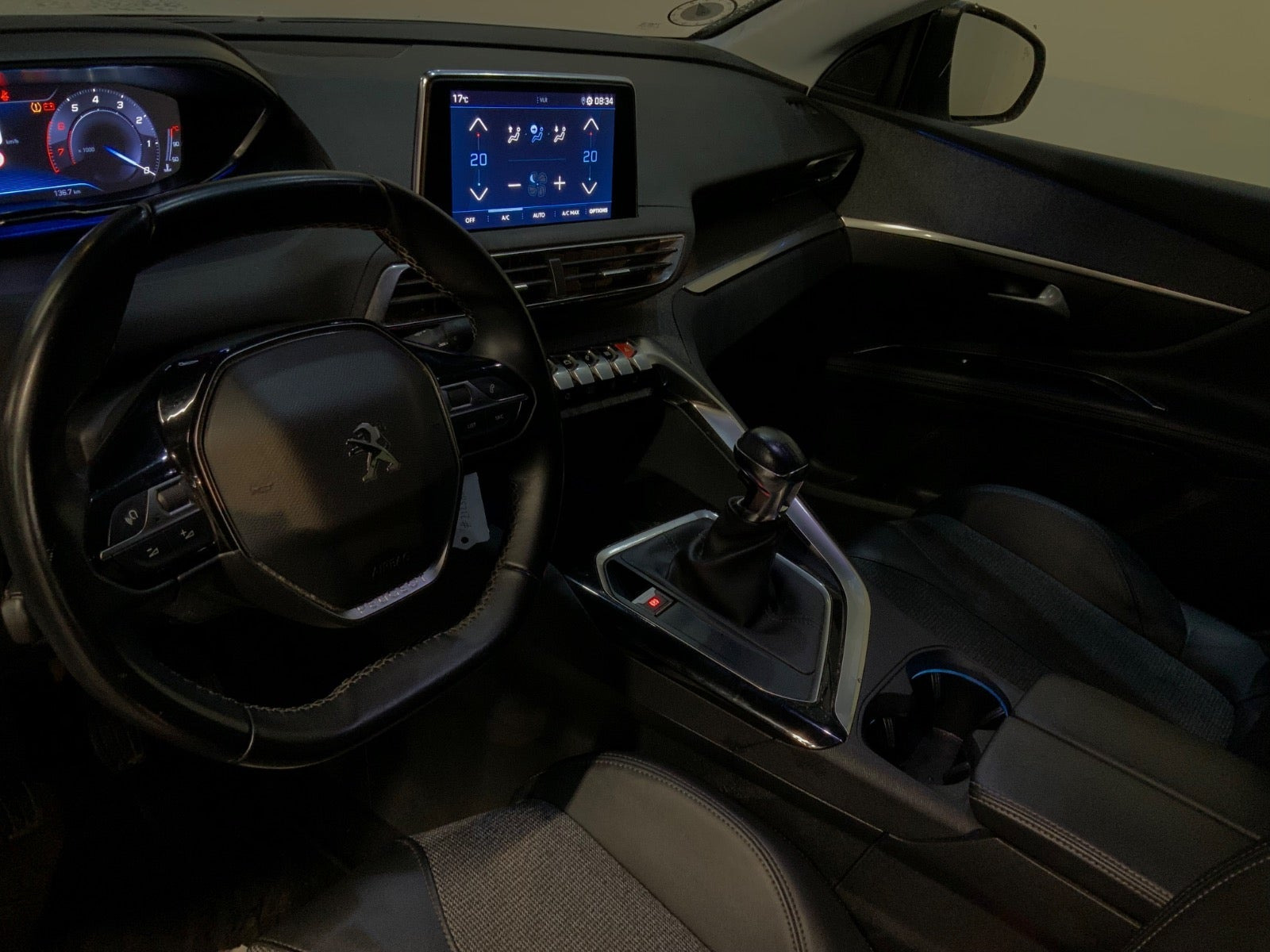 Hvid Peugeot 5008 fra 2019
