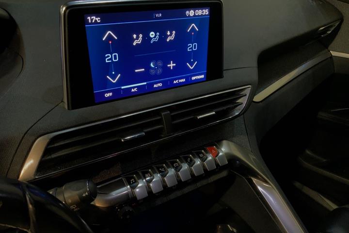 Hvid Peugeot 5008 fra 2019