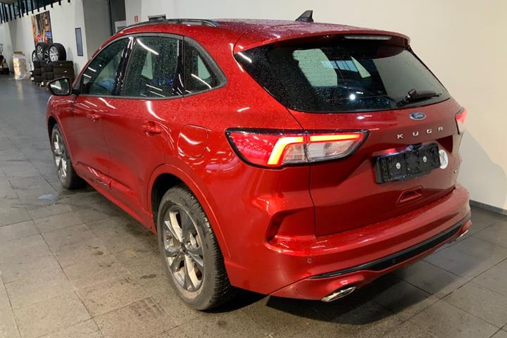 Rød Ford Kuga fra 2021