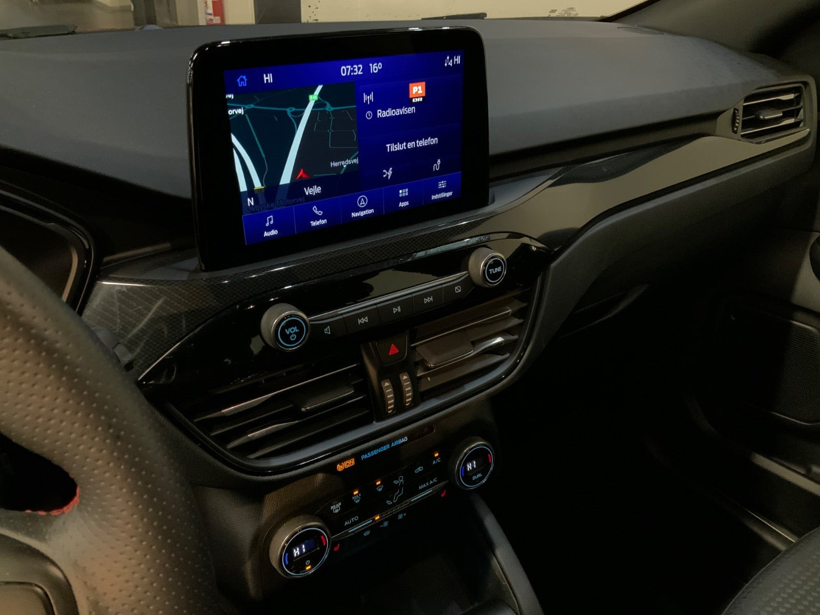 Rød Ford Kuga fra 2021