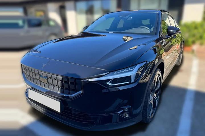 Sort Polestar 2 fra 2023