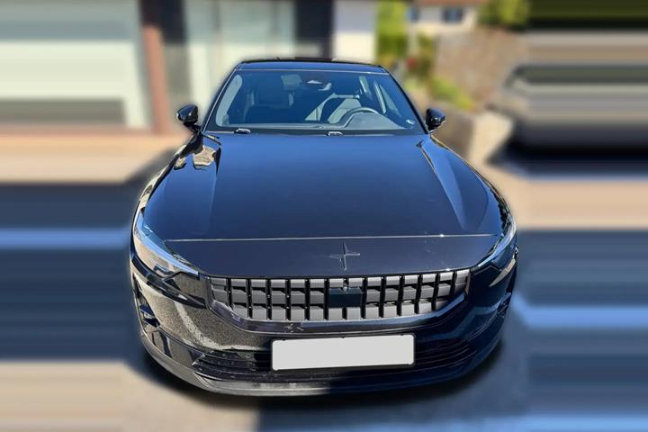 Sort Polestar 2 fra 2023