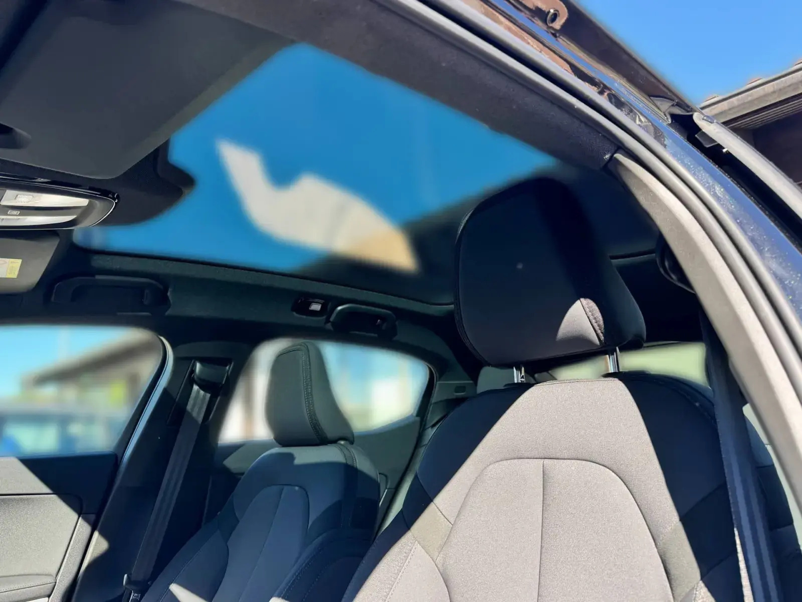 Sort Polestar 2 fra 2023