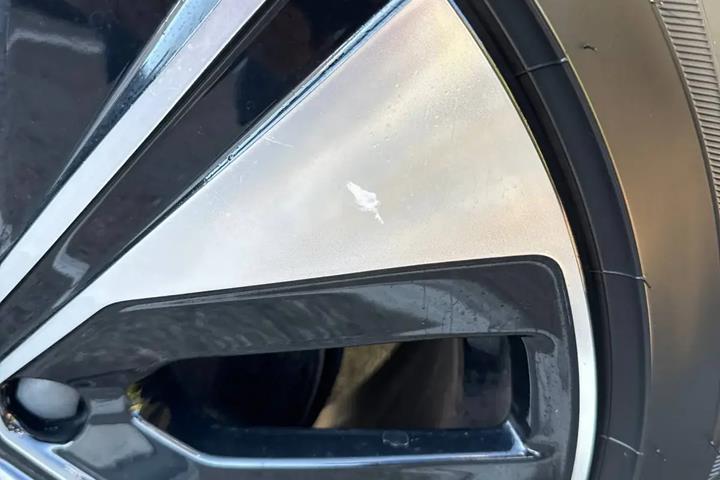 Sort Polestar 2 fra 2023