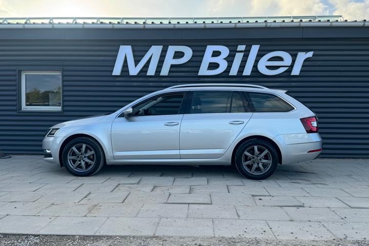 Sølv Skoda Octavia fra 2020
