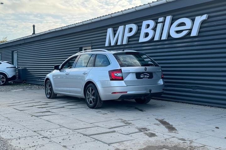 Sølv Skoda Octavia fra 2020