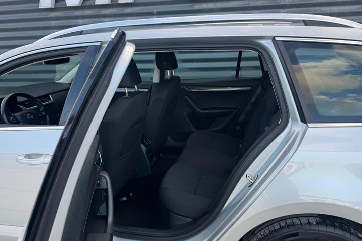 Sølv Skoda Octavia fra 2020