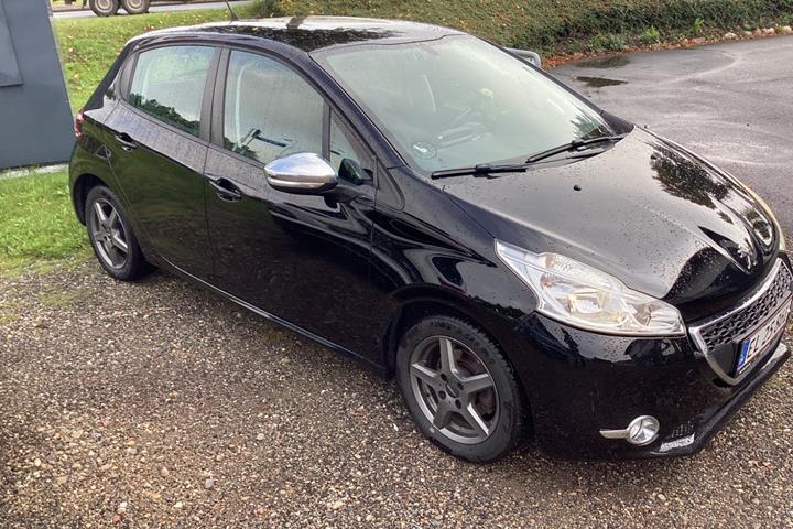 undefined Peugeot 208 fra 2013