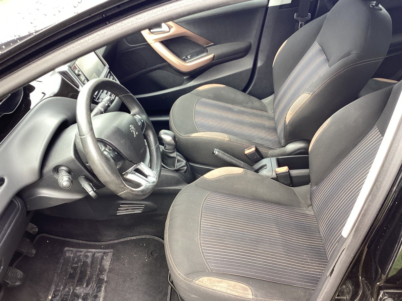 undefined Peugeot 208 fra 2013