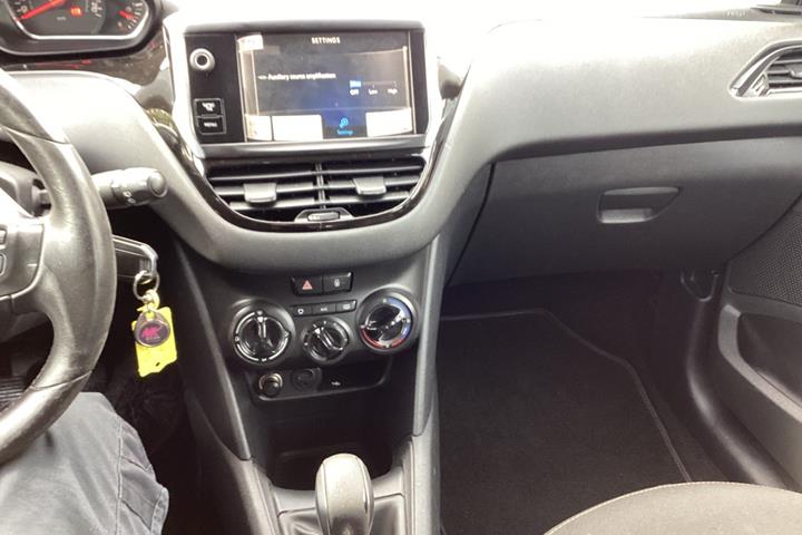 undefined Peugeot 208 fra 2013