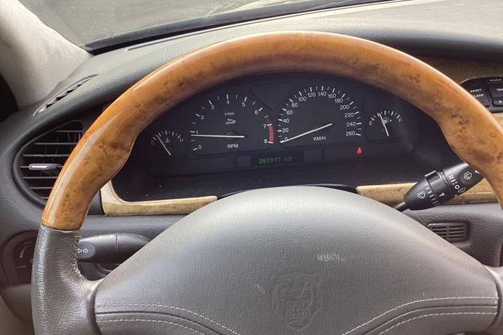 undefined Jaguar S-Type fra 2001