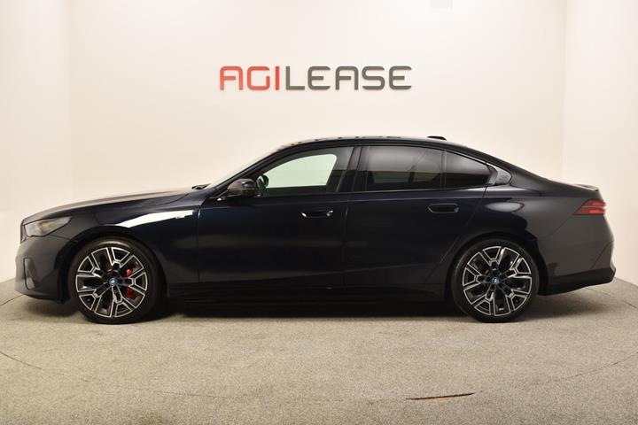 Sort BMW i5 fra 2024