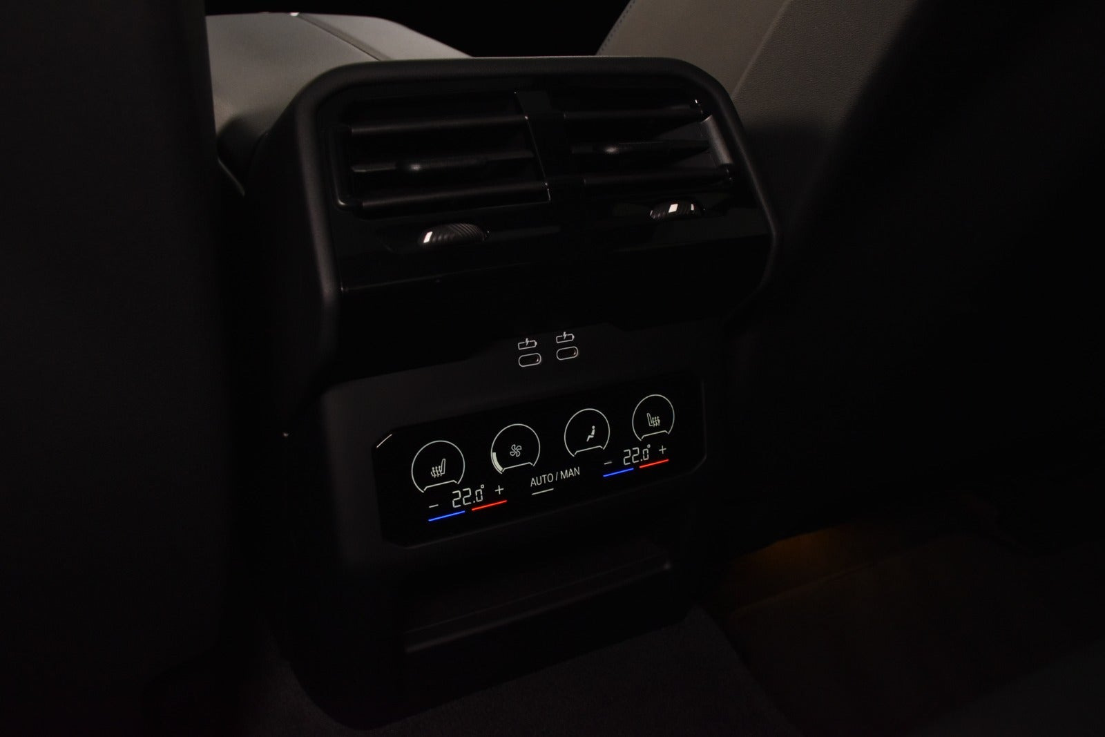 Sort BMW i5 fra 2024