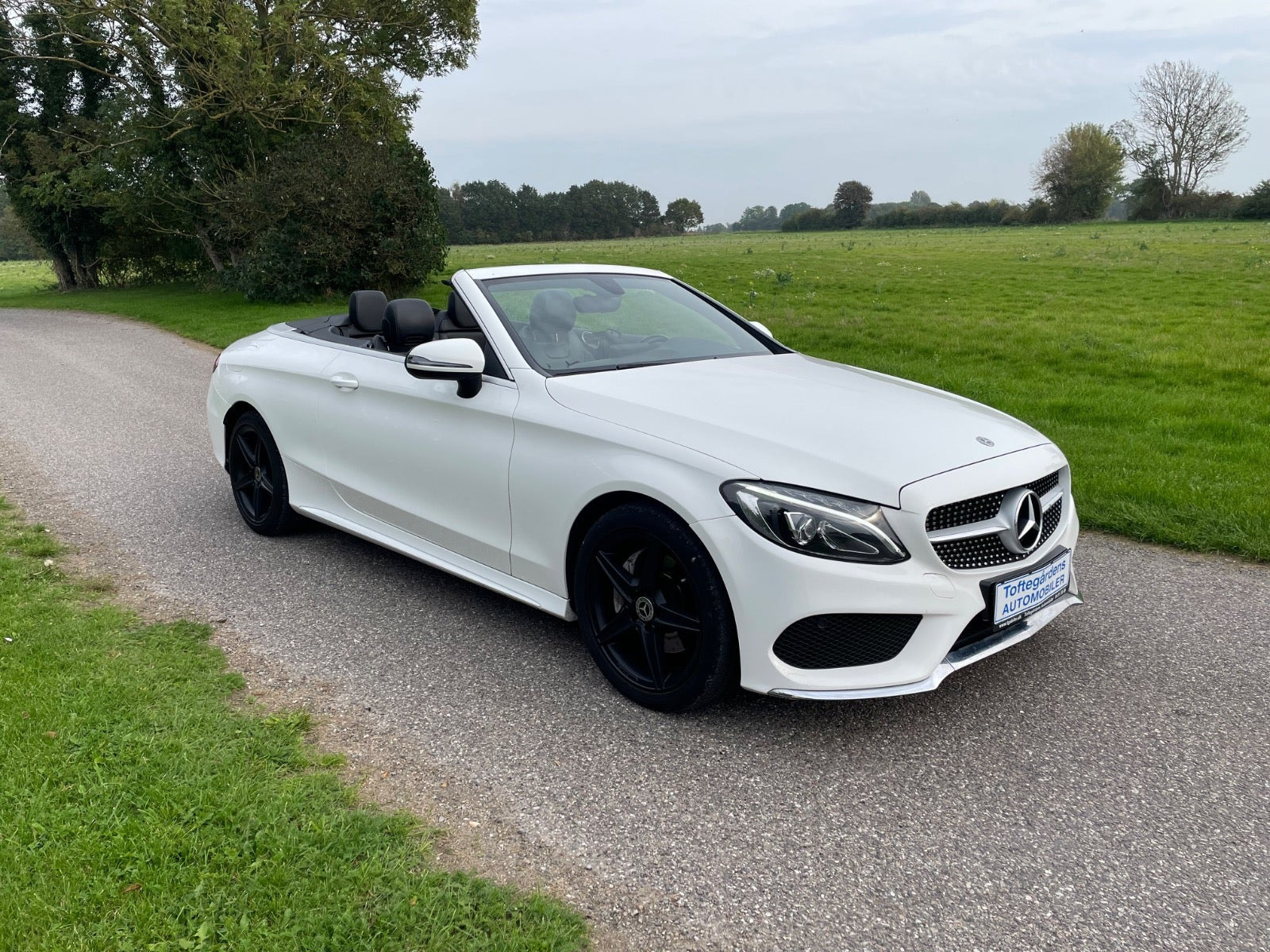 Hvid Mercedes C200 fra 2017