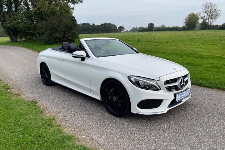 Hvid Mercedes C200 fra 2017