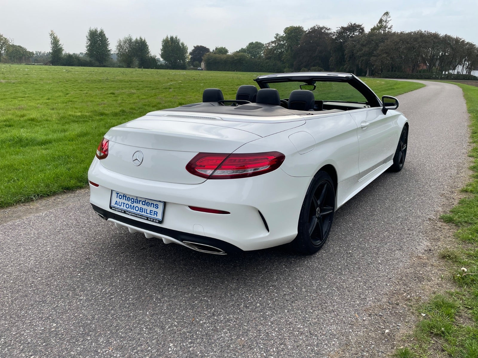 Hvid Mercedes C200 fra 2017