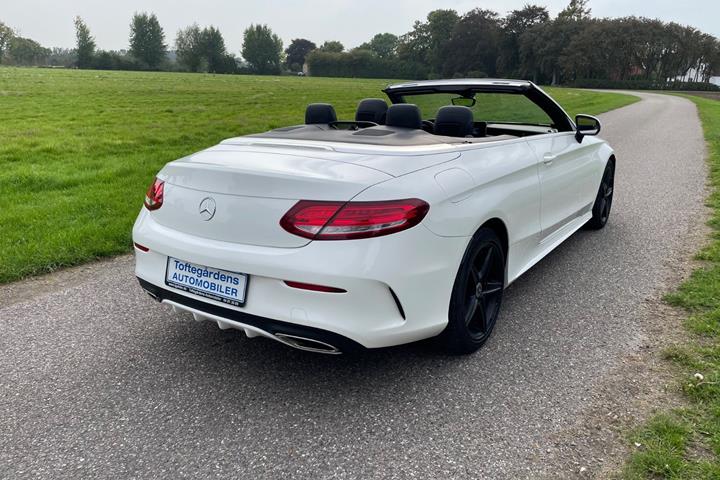 Hvid Mercedes C200 fra 2017