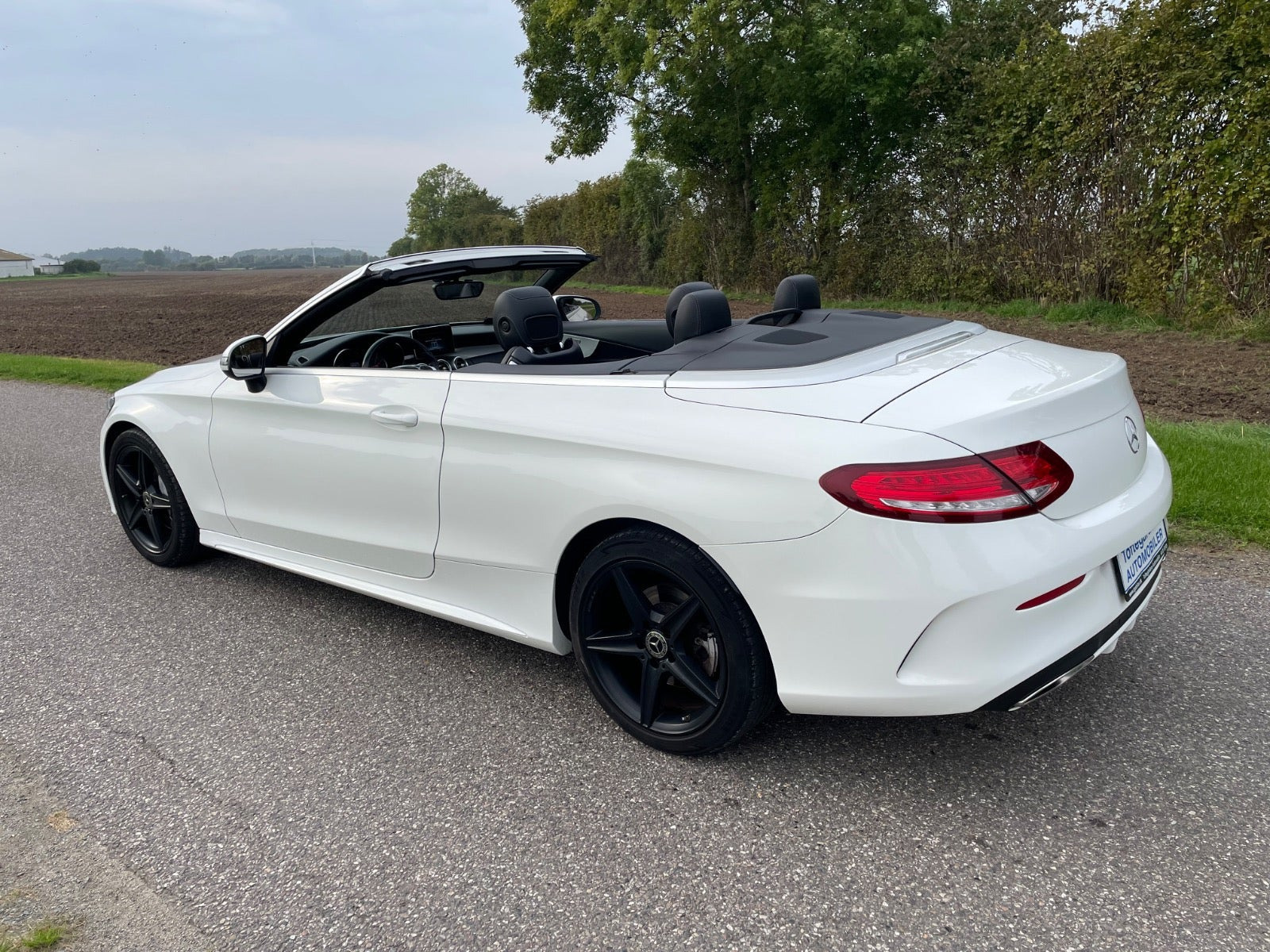 Hvid Mercedes C200 fra 2017