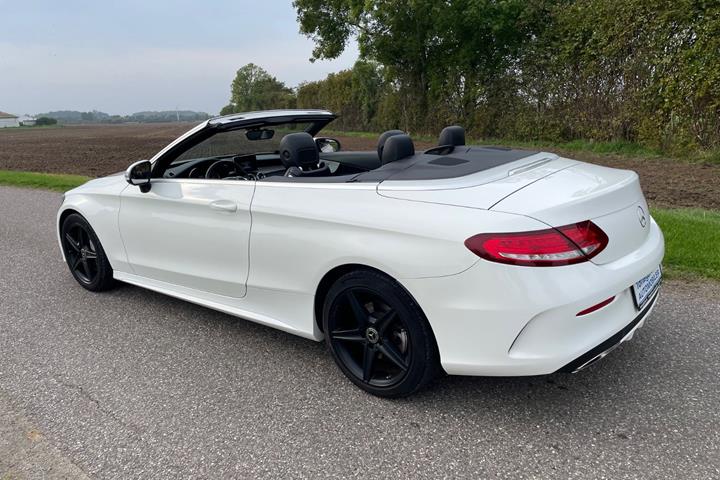 Hvid Mercedes C200 fra 2017