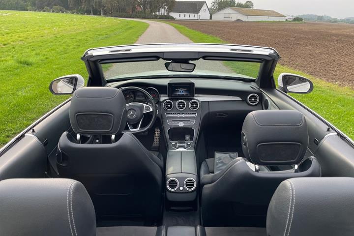 Hvid Mercedes C200 fra 2017