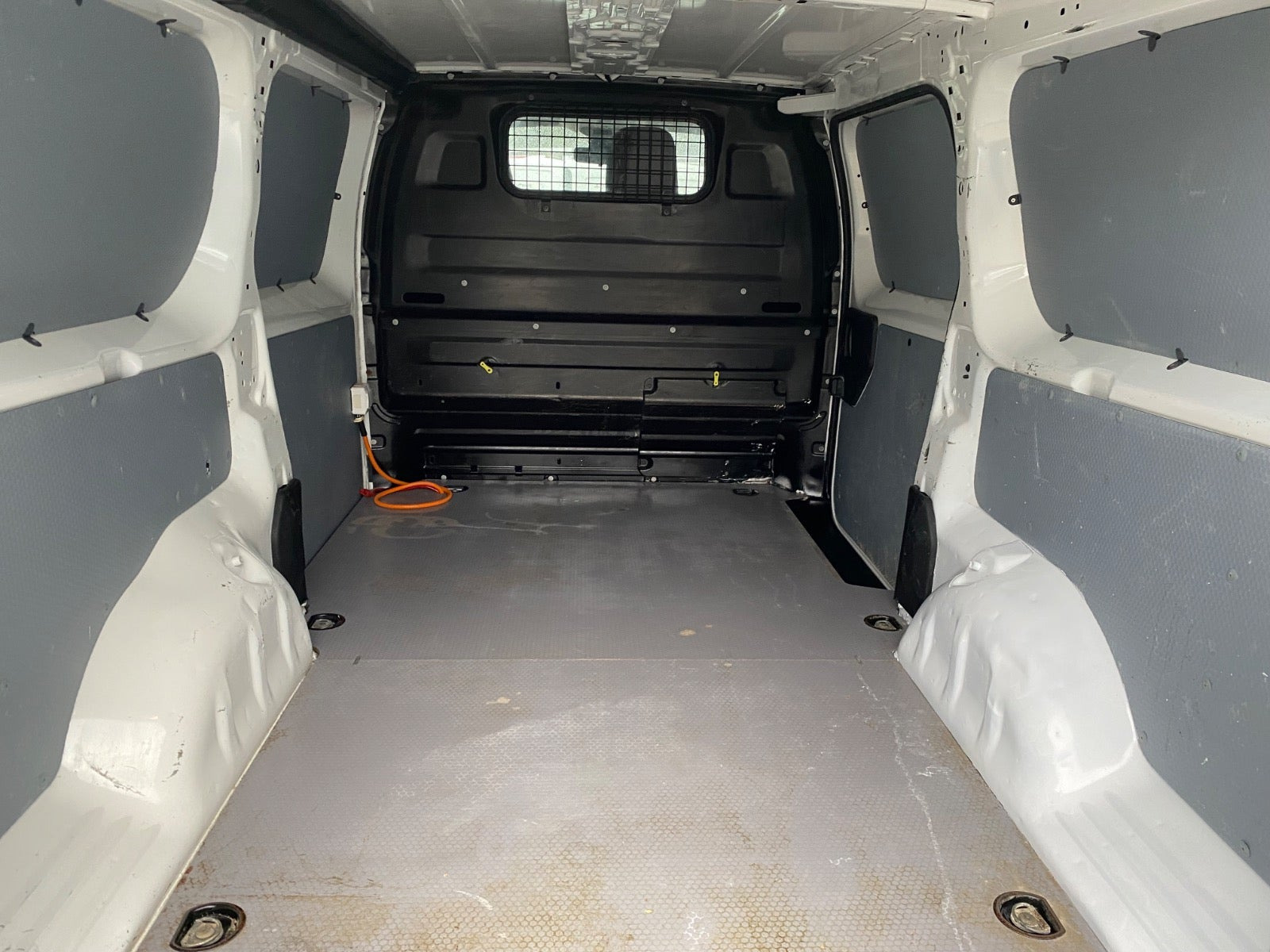 Hvid Toyota ProAce fra 2019