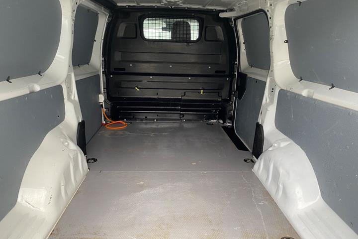 Hvid Toyota ProAce fra 2019