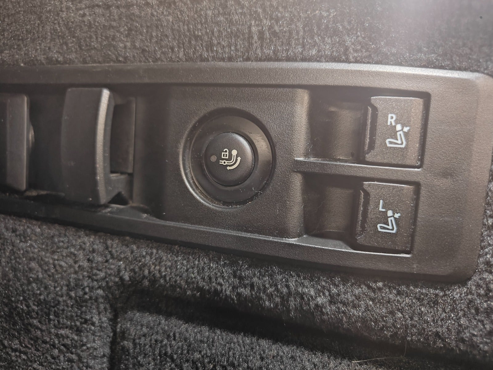 Grå BMW iX fra 2023