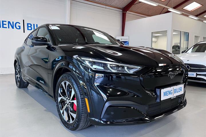 Sort Ford Mustang Mach-E fra 2023