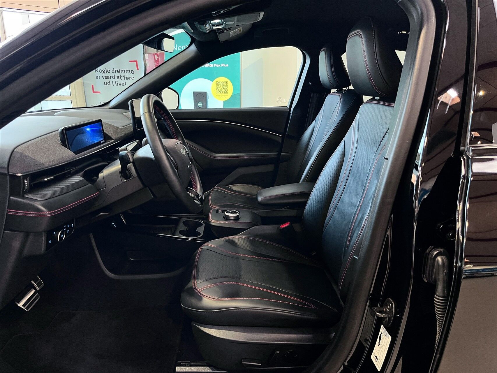 Sort Ford Mustang Mach-E fra 2023