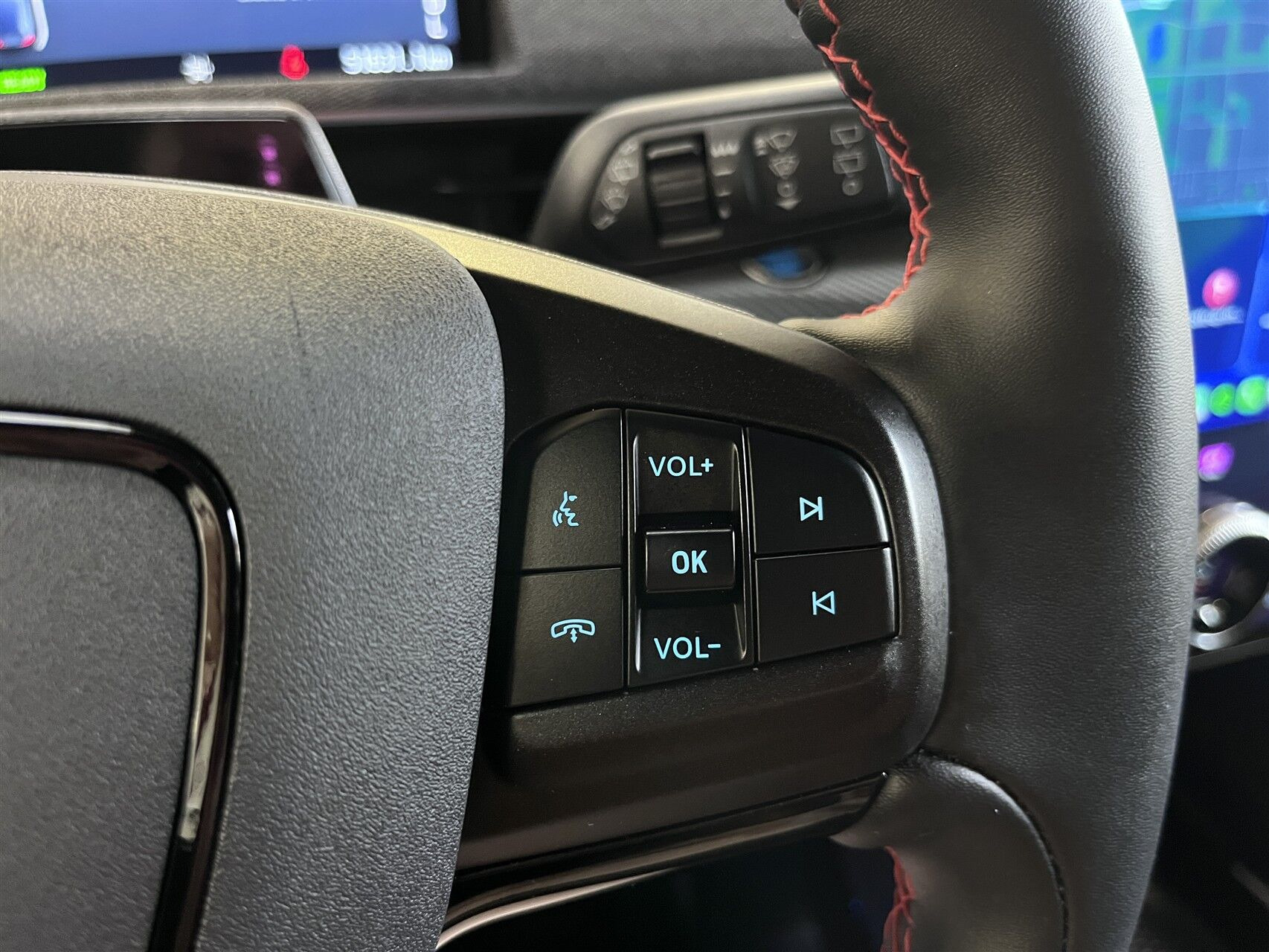 Sort Ford Mustang Mach-E fra 2023