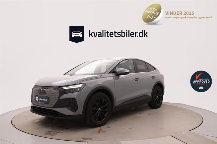 Grå Audi Q4 fra 2022