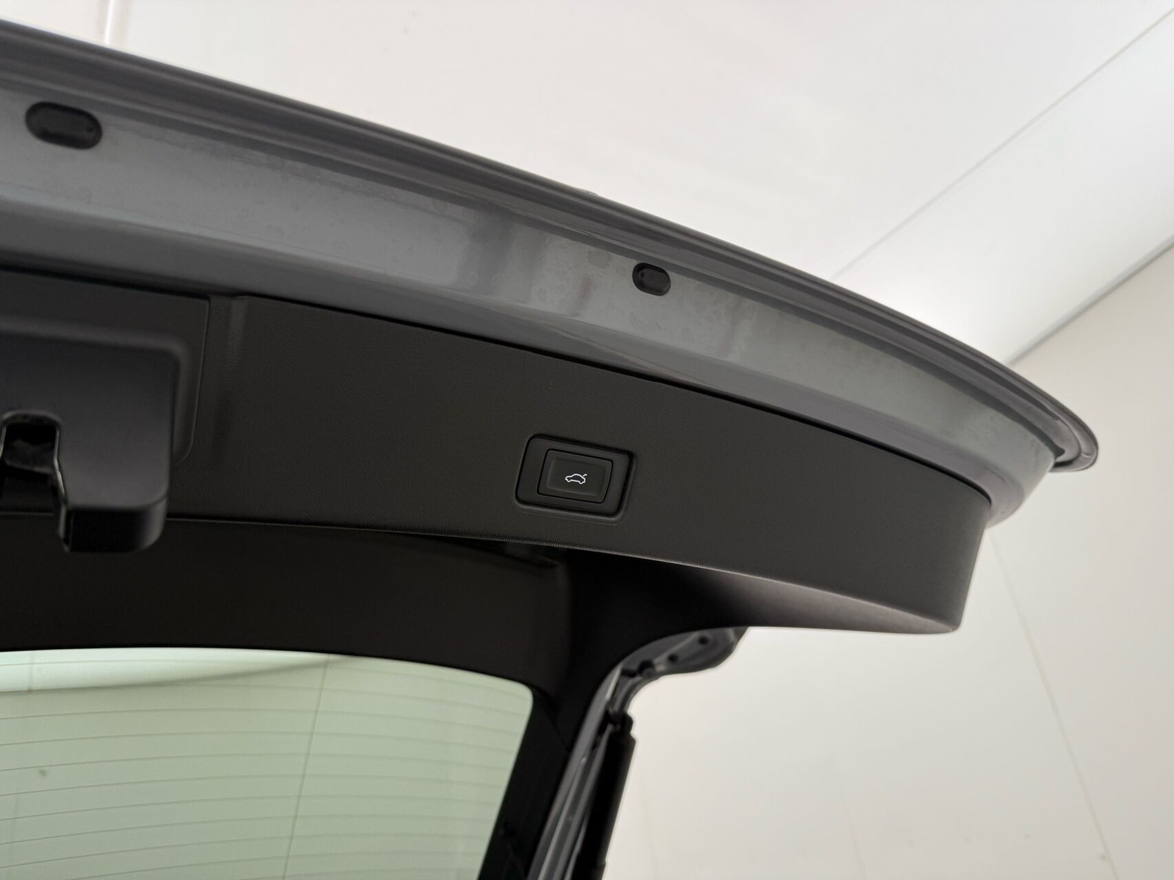 Grå Audi Q4 fra 2022