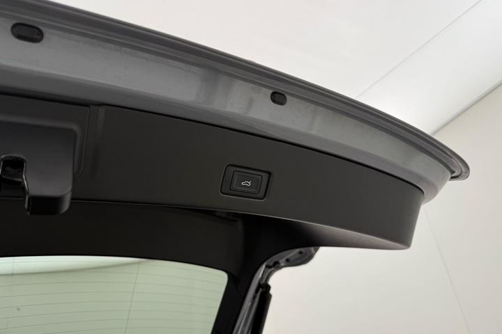 Grå Audi Q4 fra 2022
