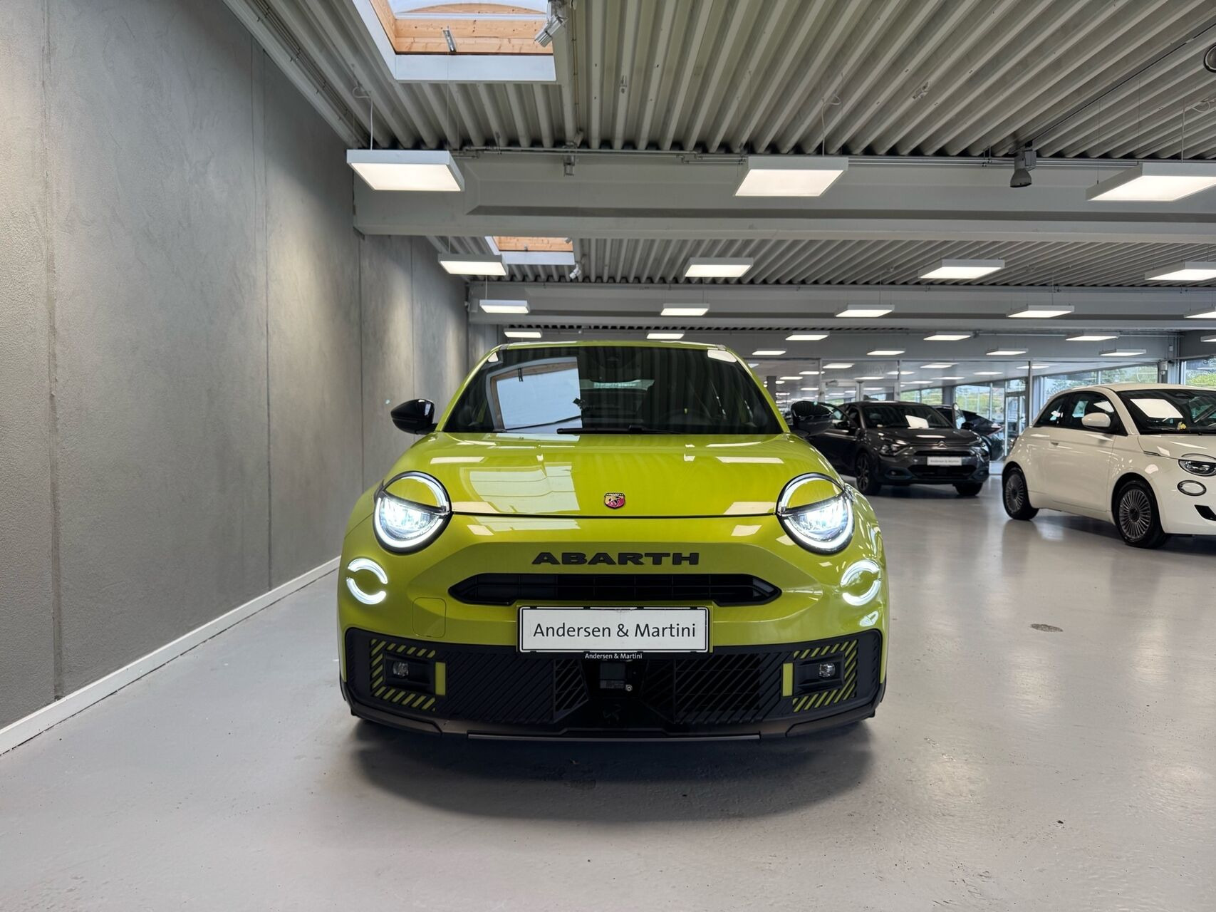 Grøn Abarth 600e fra 2025