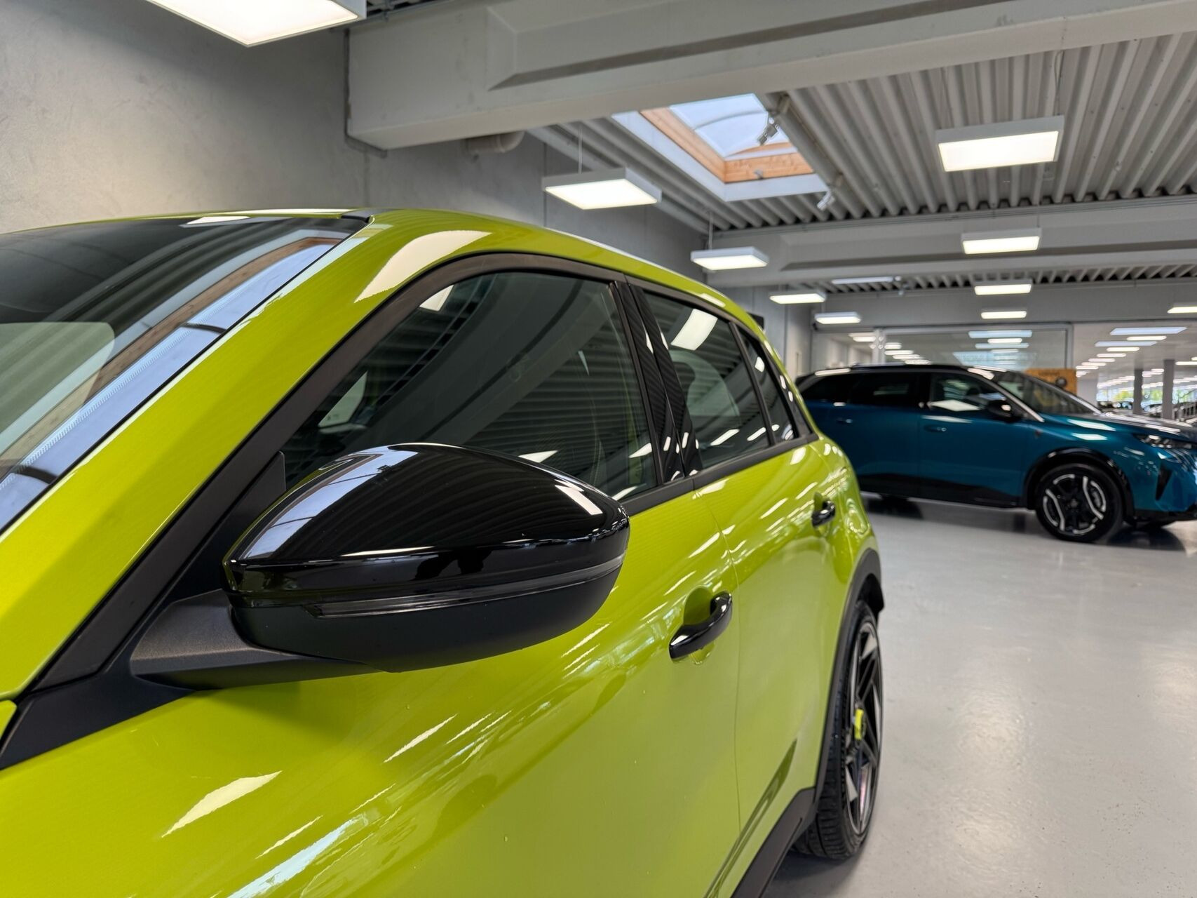 Grøn Abarth 600e fra 2025