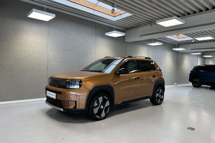 Brun Fiat Grande Panda fra 2025