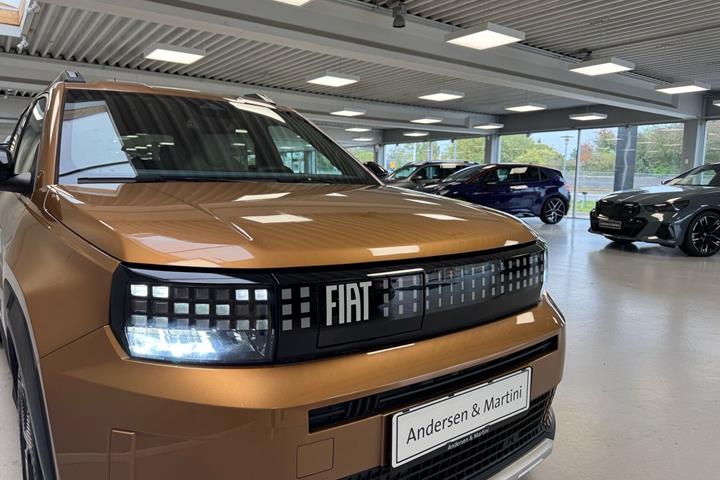 Brun Fiat Grande Panda fra 2025