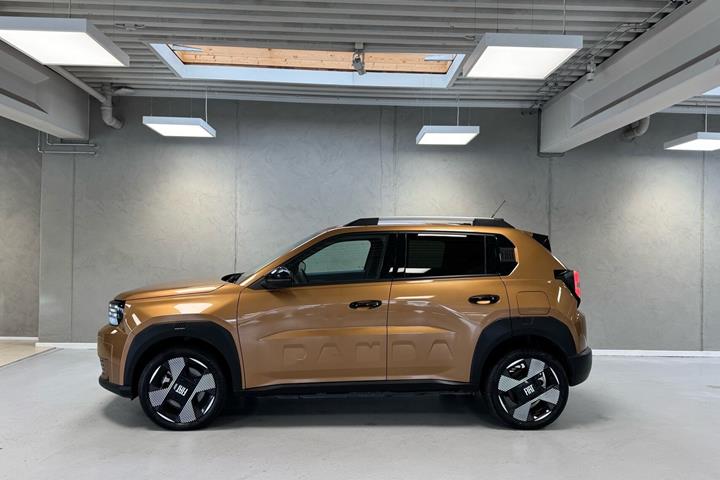 Brun Fiat Grande Panda fra 2025
